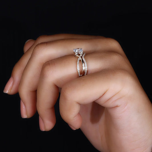 1.2ct round lab-grown diamond twist-shank engagement ring in 14K gold