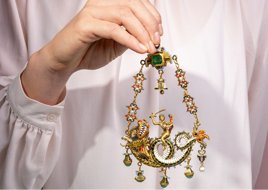 The History and Evolution of Necklace Designs: From Ancient to Modern