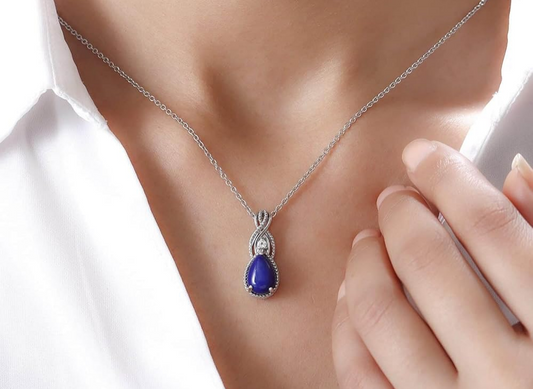 The Uniqueness of Sterling Silver Necklaces: The Ultimate Guide to Choosing the Perfect Necklace Gift for Her