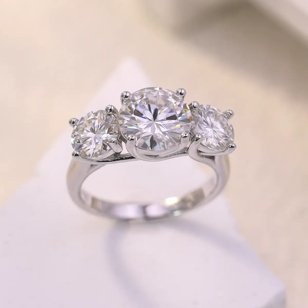 3ct Round Cut Moissanite Solitaire Engagement Ring with Side Stones