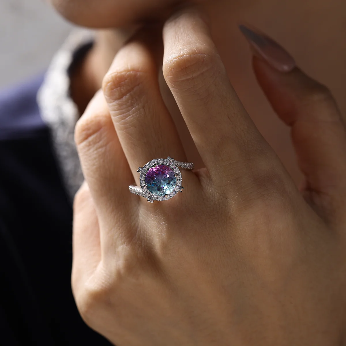 4.15ct Two-Tone Aurora Sapphire Ring, Purple-Blue Gradient Lab Sapphire, 925 Sterling Silver, 18K White Gold Plated, Romantic Flower Design