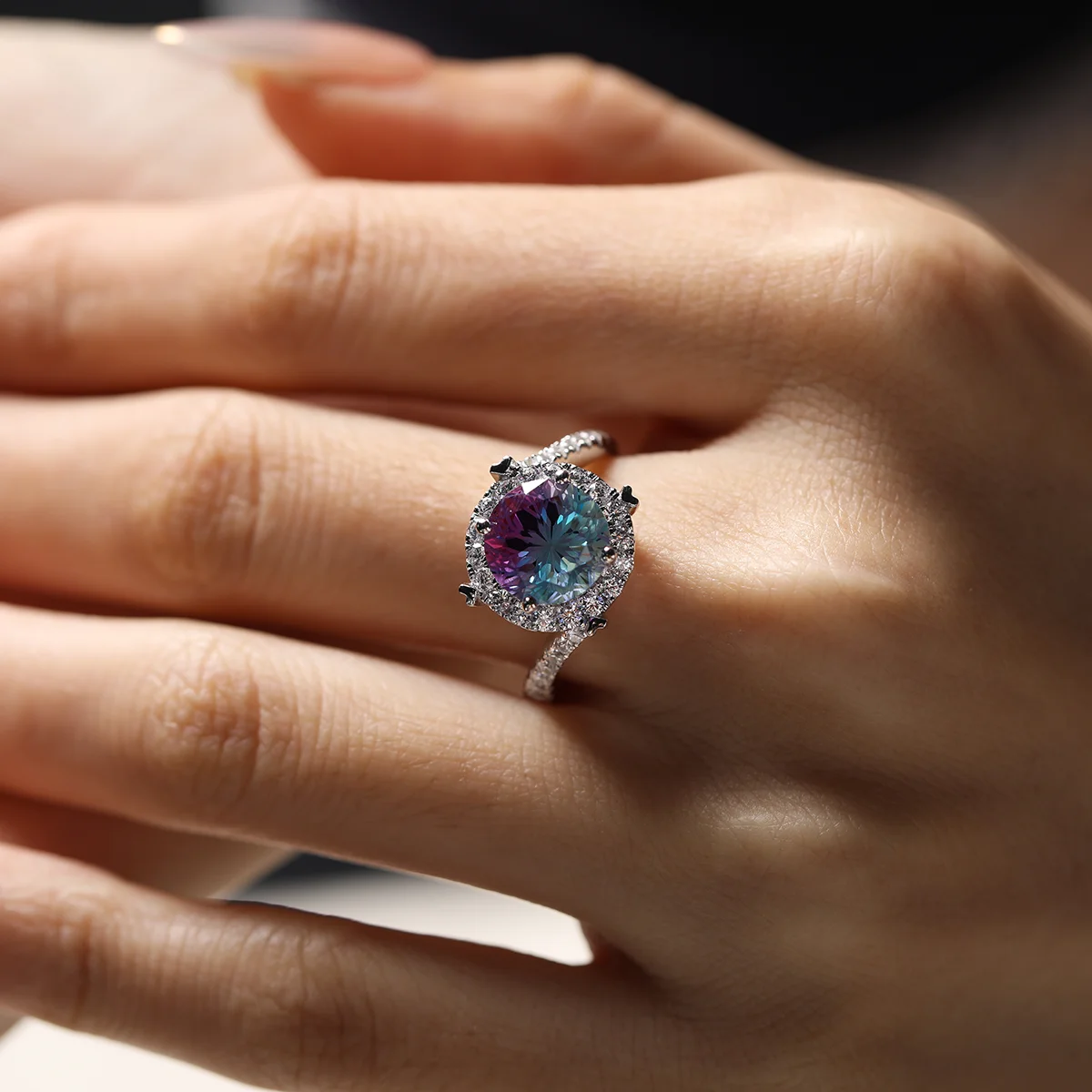 4.15ct Two-Tone Aurora Sapphire Ring, Purple-Blue Gradient Lab Sapphire, 925 Sterling Silver, 18K White Gold Plated, Romantic Flower Design