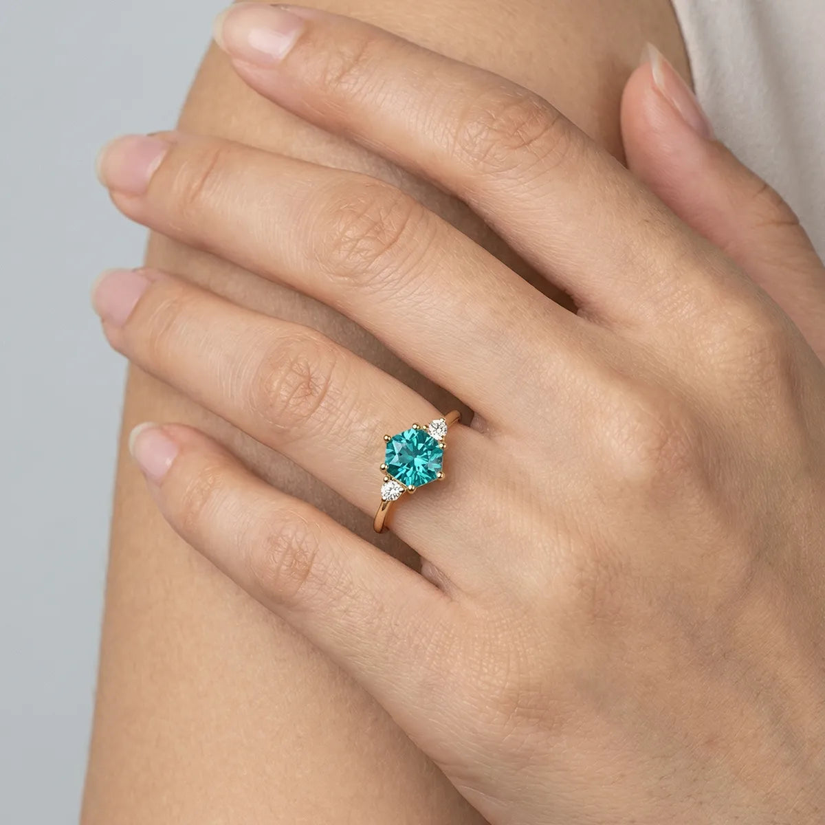 Aurora hexagon trio ring with hexagon-cut lab-grown diamond in 14k gold